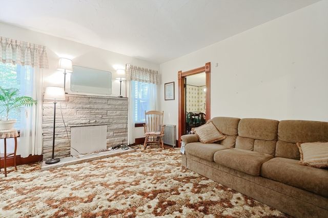 30 Palm Street, Leominster, MA 01453