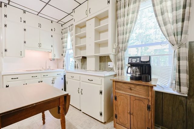 30 Palm Street, Leominster, MA 01453