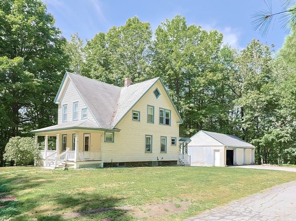 30 Palm Street, Leominster, MA 01453