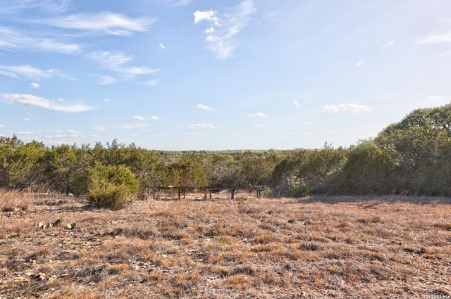 0 Yellowstone LnSW, Hunt, TX 78024