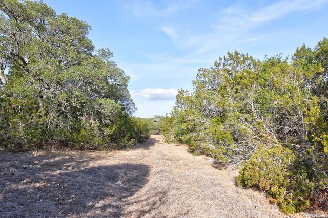 0 Yellowstone LnSW, Hunt, TX 78024