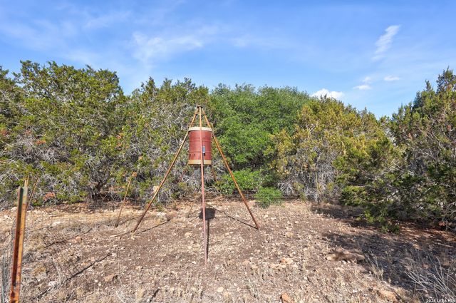 0 Yellowstone LnSW, Hunt, TX 78024