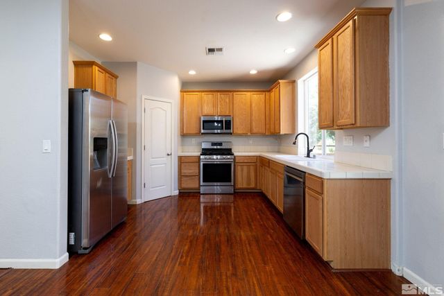 7422 Windswept Loop, Sparks, NV 89436