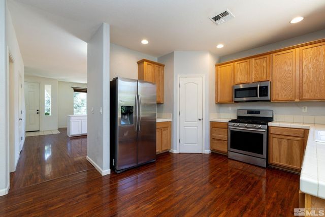 7422 Windswept Loop, Sparks, NV 89436