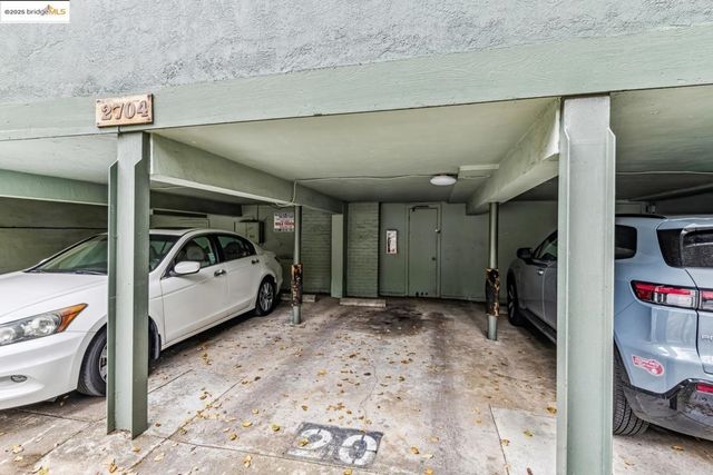 2704 Le Conte AVE 4, Berkeley, CA 94709