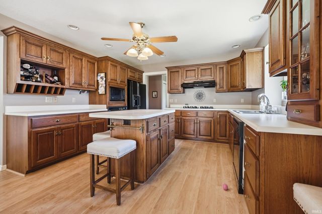 111 Matthew Cove, Auburn, IN 46706