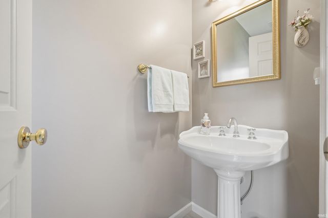 111 Matthew Cove, Auburn, IN 46706