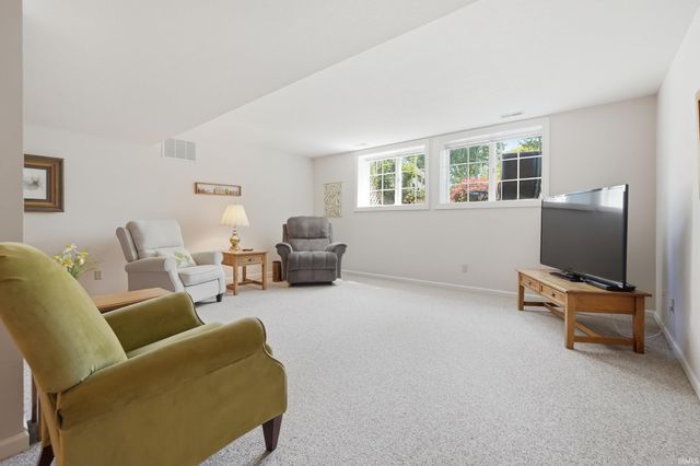 111 Matthew Cove, Auburn, IN 46706