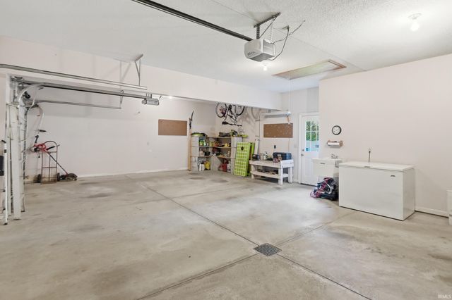 111 Matthew Cove, Auburn, IN 46706