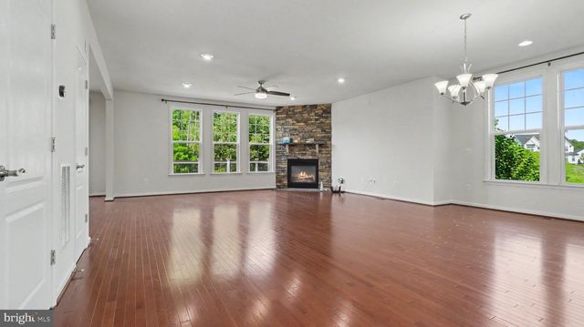 40978 SPUR RUN LN, Aldie, VA 20105