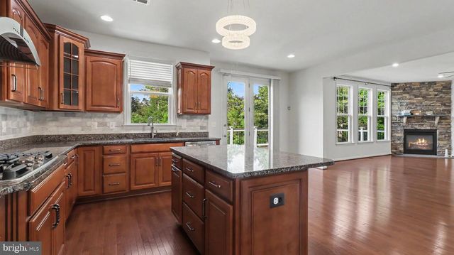 40978 SPUR RUN LN, Aldie, VA 20105