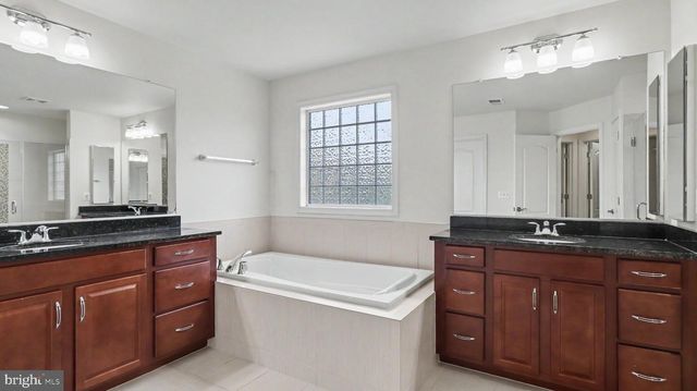 40978 SPUR RUN LN, Aldie, VA 20105
