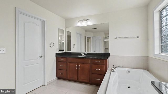 40978 SPUR RUN LN, Aldie, VA 20105