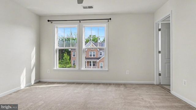 40978 SPUR RUN LN, Aldie, VA 20105