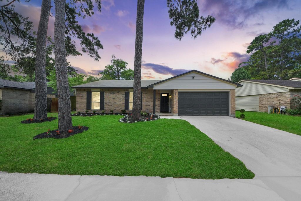 2811 Canary Lane, Humble, TX 77396