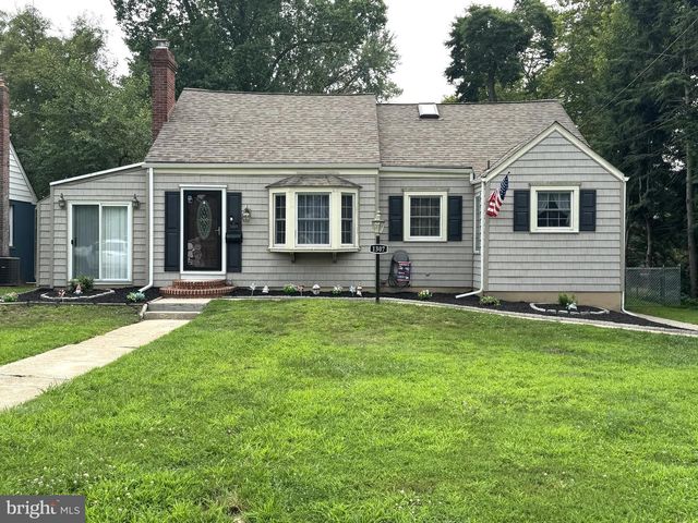 1307 HIGHLAND AVE, Cinnaminson, NJ 08077
