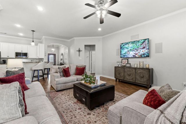 22 Heron Hollow Court, The Woodlands, TX 77382