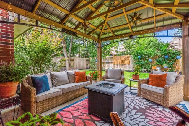 22 Heron Hollow Court, The Woodlands, TX 77382