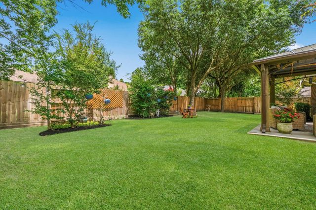 22 Heron Hollow Court, The Woodlands, TX 77382