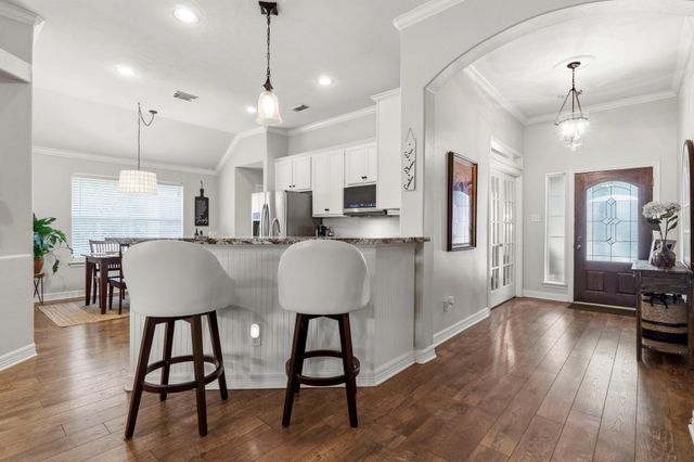 22 Heron Hollow Court, The Woodlands, TX 77382