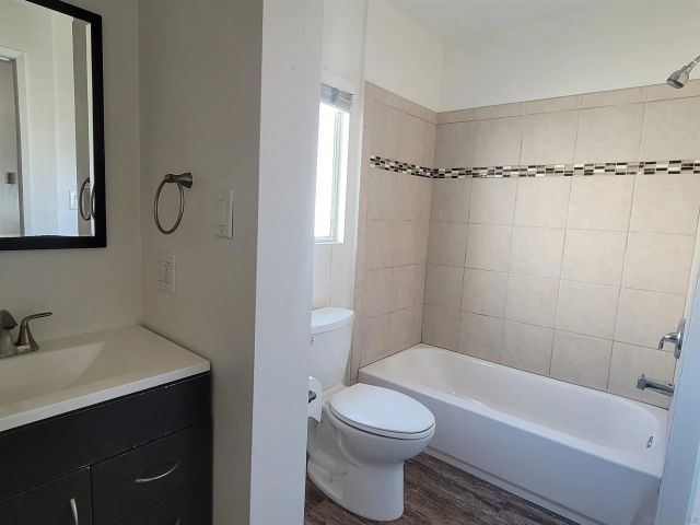3967 8TH 5, San Diego, CA 92103