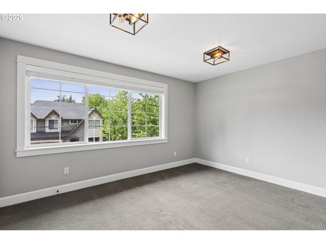 19302 RIVERWOOD Ln, Lake Oswego, OR 97035