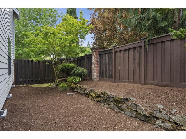 19302 RIVERWOOD Ln, Lake Oswego, OR 97035