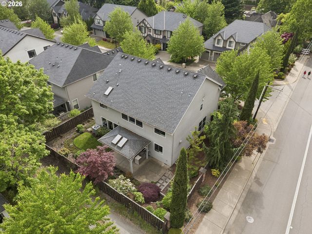 19302 RIVERWOOD Ln, Lake Oswego, OR 97035