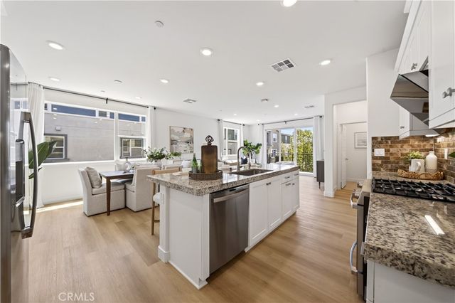 303 Carmona, Lake Forest, CA 92630