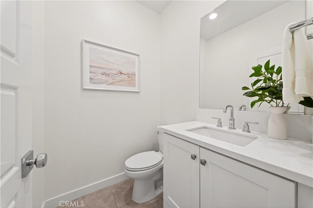 303 Carmona, Lake Forest, CA 92630