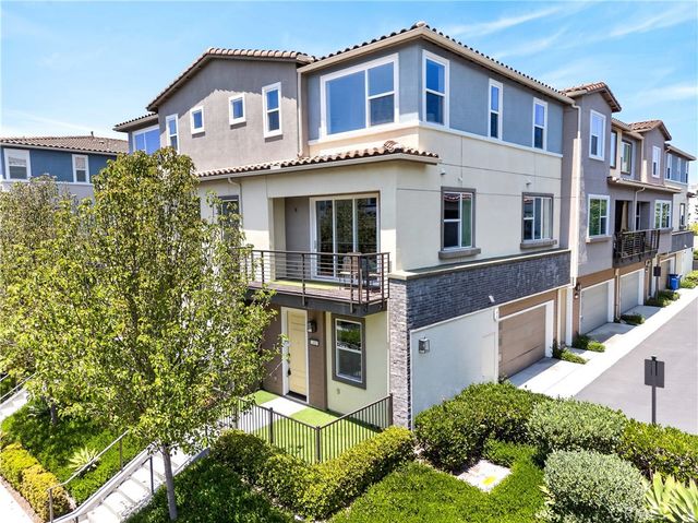 303 Carmona, Lake Forest, CA 92630