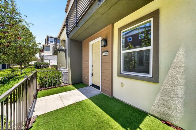 303 Carmona, Lake Forest, CA 92630