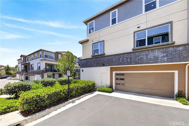 303 Carmona, Lake Forest, CA 92630