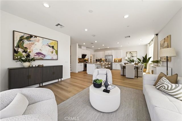 303 Carmona, Lake Forest, CA 92630