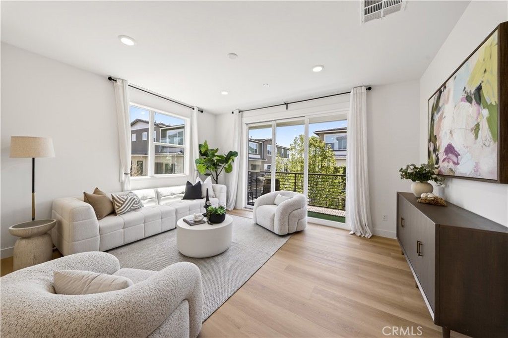 303 Carmona, Lake Forest, CA 92630