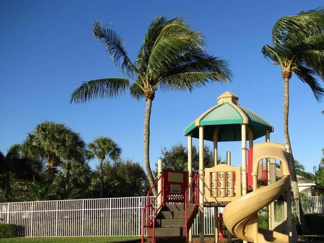 4616 Palmbrooke Circle, West Palm Beach, FL 33417