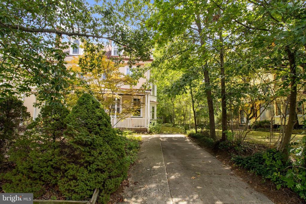 85 MADISON AVE, Mount Holly, NJ 08060