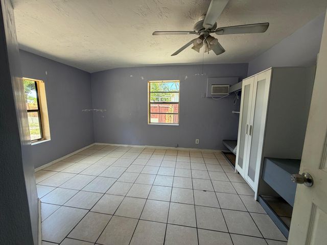 5233 NE 20th Terrace, Pompano Beach, FL 33064
