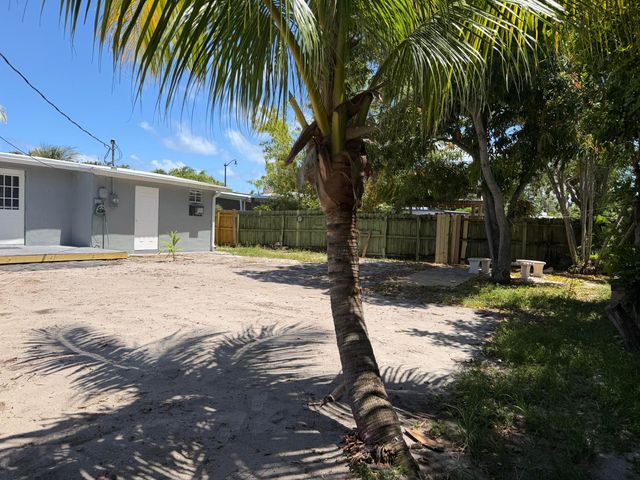 5233 NE 20th Terrace, Pompano Beach, FL 33064
