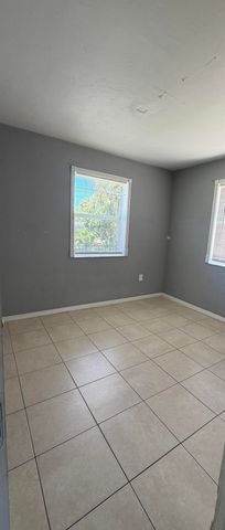5233 NE 20th Terrace, Pompano Beach, FL 33064