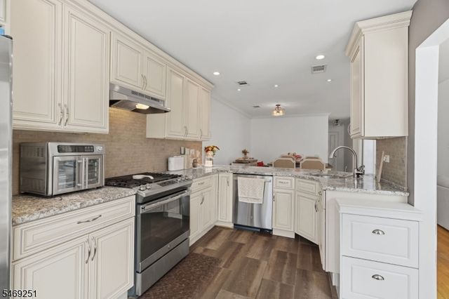 78 Homestead Ln 78, Lincoln Park Boro, NJ 07035