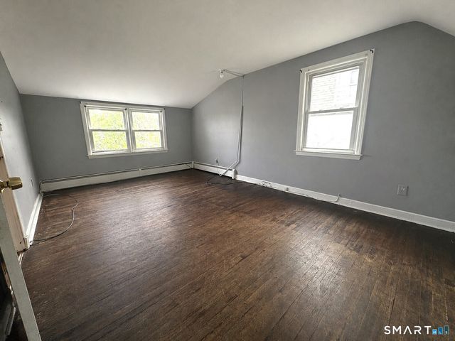 24 Homestead Avenue, Stamford, CT 06902