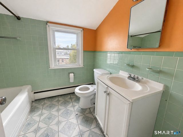 24 Homestead Avenue, Stamford, CT 06902