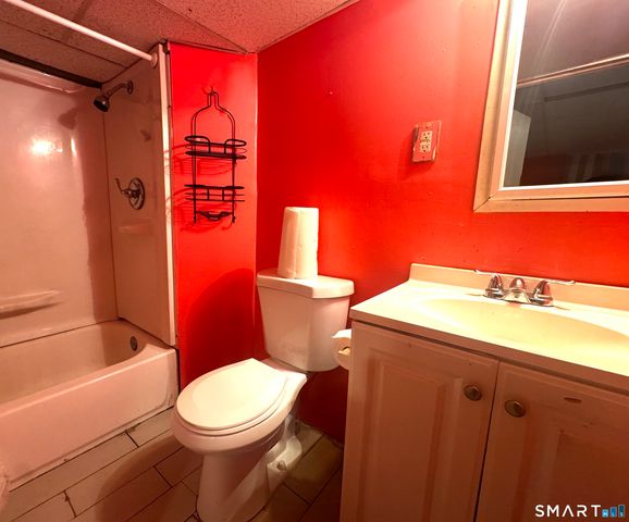 24 Homestead Avenue, Stamford, CT 06902