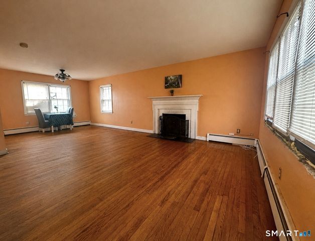 24 Homestead Avenue, Stamford, CT 06902