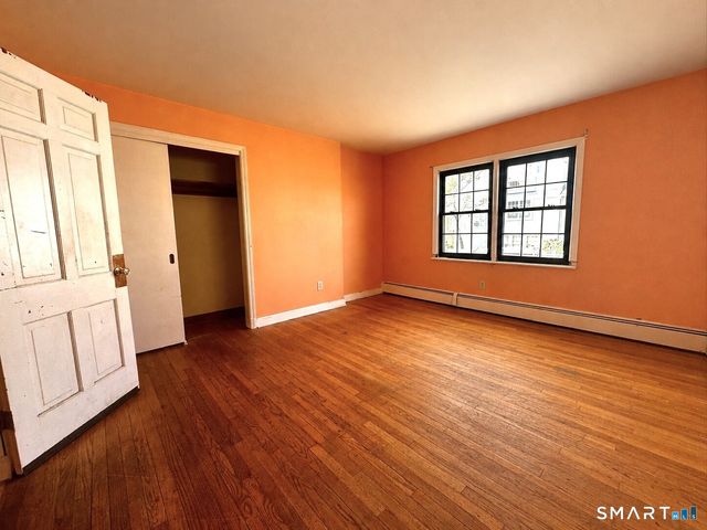 24 Homestead Avenue, Stamford, CT 06902
