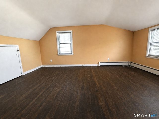 24 Homestead Avenue, Stamford, CT 06902