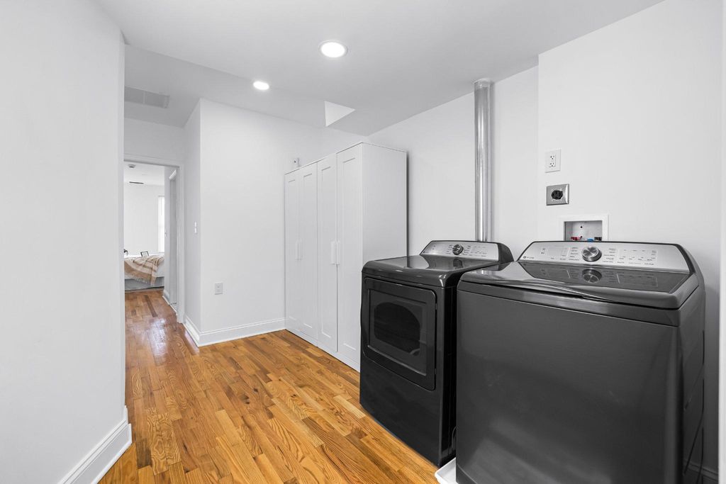 Image 14 of property listing at 1225 PATAPSCO ST, Baltimore, MD 21230