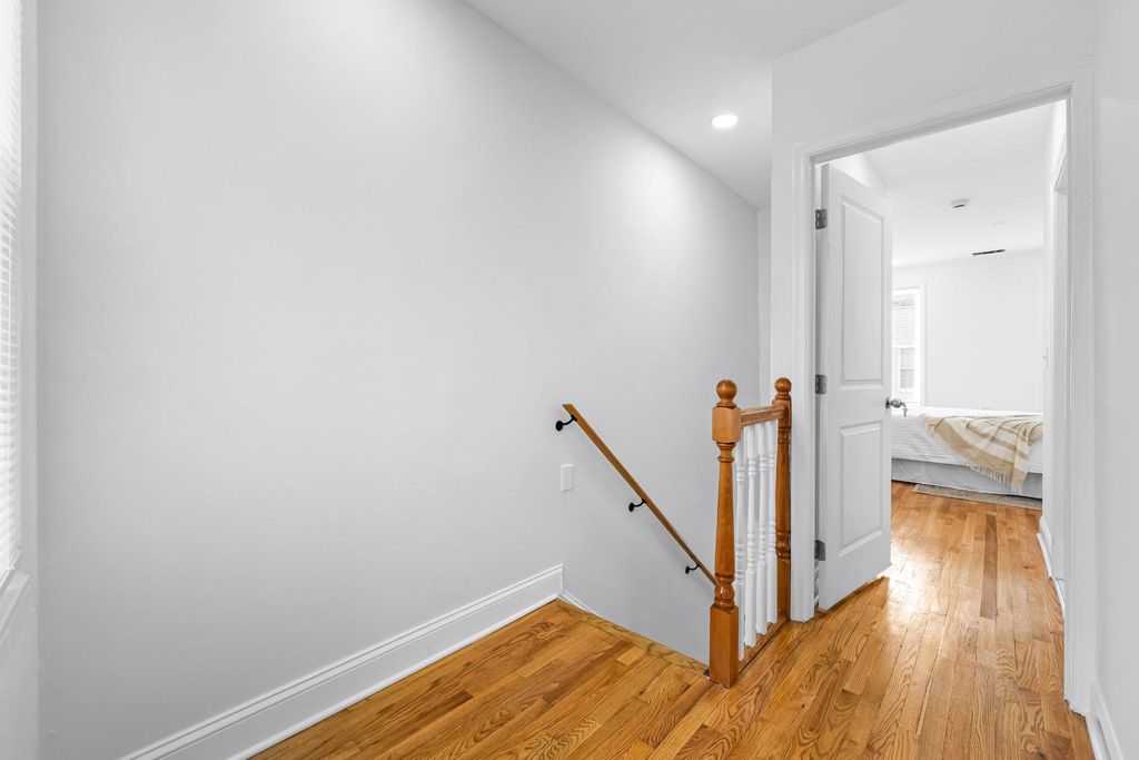 Image 10 of property listing at 1225 PATAPSCO ST, Baltimore, MD 21230