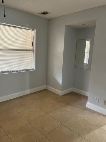 9999 Summerbreeze Drive 1009, Sunrise, FL 33322